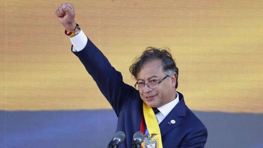 Gobierno colombiano ordena desmantelar nóminas paralelas en entidades públicas
