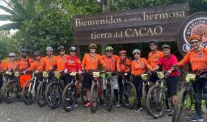 M&aacute;s de 1,000 ciclistas en recorrido por la Ruta del Cacao en San Francisco de Macor&iacute;s