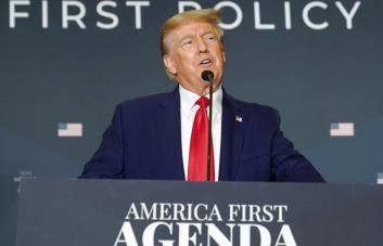 Trump critica que el registro se hizo sin aviso e incluyó armarios de Melania