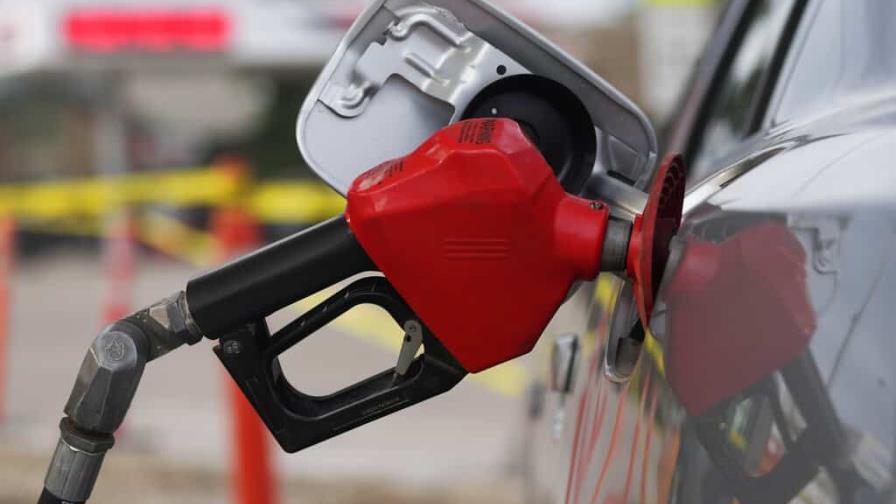 Gas prices dip just below $4 for the first time in 5 months