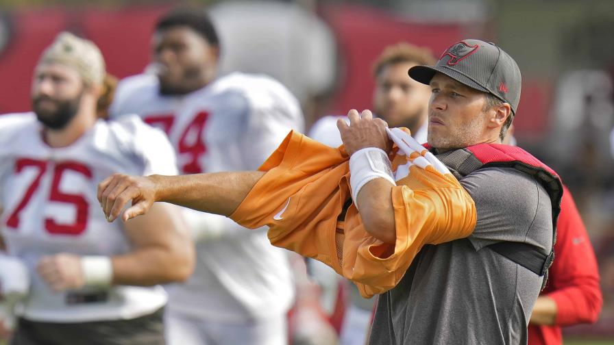Tom Brady estará fuera 11 días de los entrenamientos de los Buccaneers de Tampa Bay
