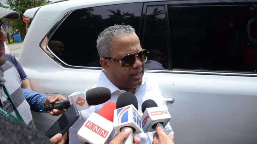 Anuncian concierto gratuito con Héctor Acosta para celebrar rescate de mineros en Maimón Anuncian concierto gratuito con Héctor Acosta para celebrar rescate de mineros en Maimón
