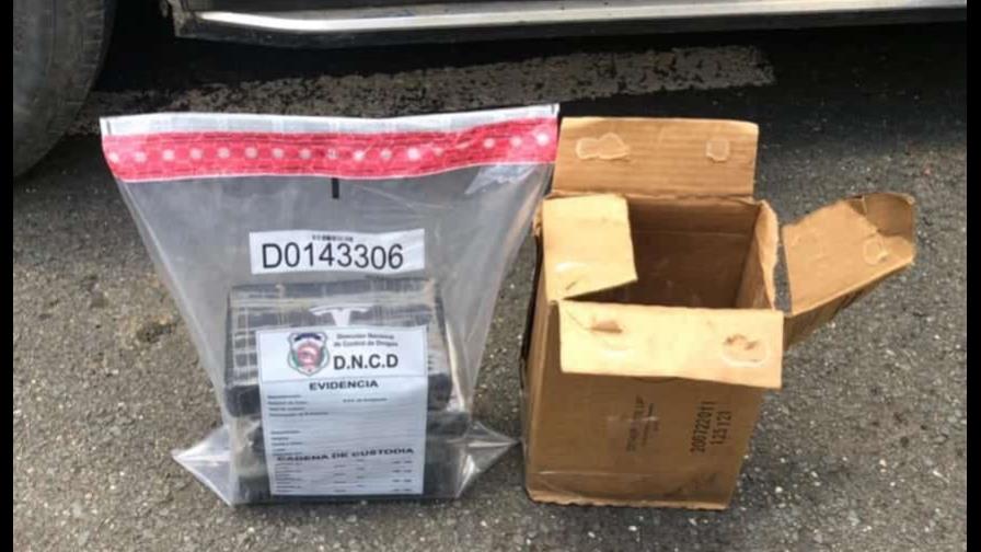Apresan hombre con cuatro paquetes de cocaína en Santo Domingo Este