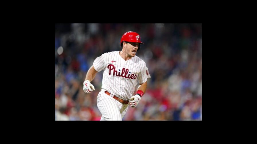 Filis remontan y vencen a Sandy Alcántara y Marlins