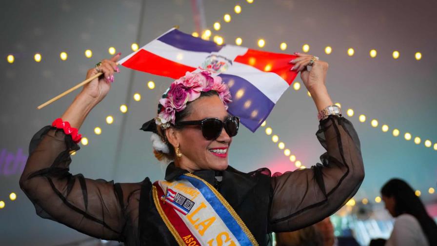 Alcalde de NY celebra fiesta en honor a los dominicanos en su residencia