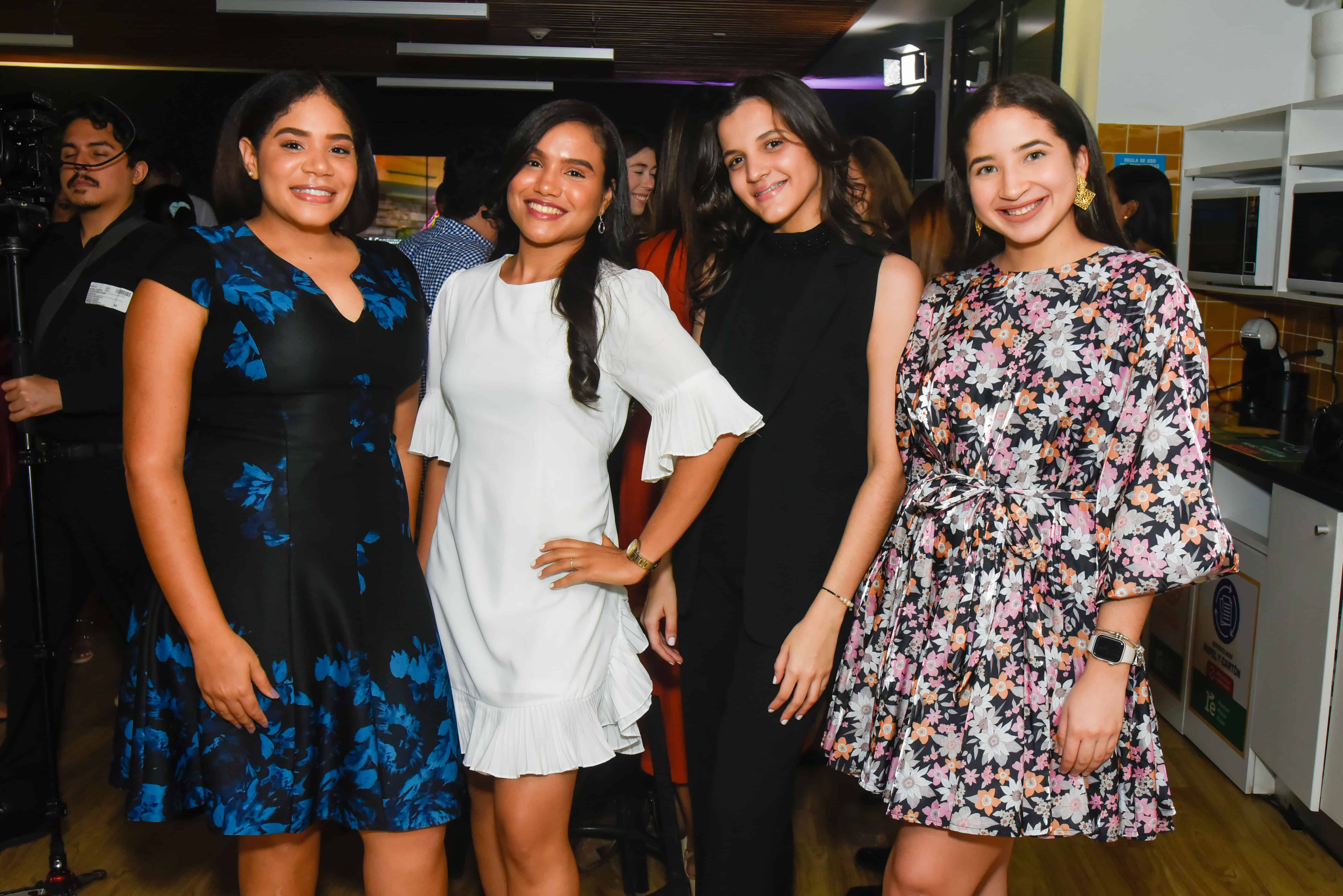Andreina Sena, Anny Acosta, Alicia Estrella y Ivanna Sánchez. 
