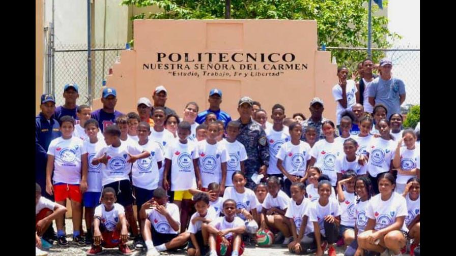 Policía Inicia Campamento Deportivo en Simón Bolívar y 24 de Abril
