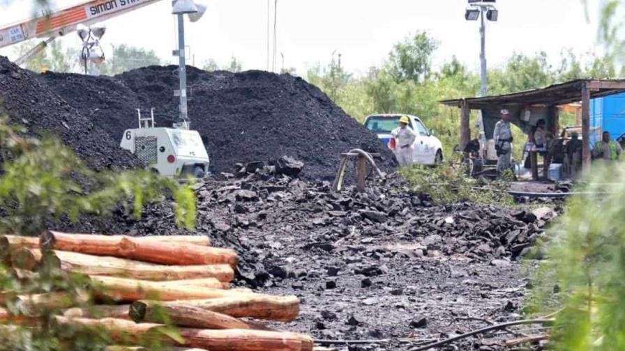 Gobierno de México niega suspensión del rescate de 10 mineros atrapados Gobierno de México niega suspensión del rescate de 10 mineros atrapados
