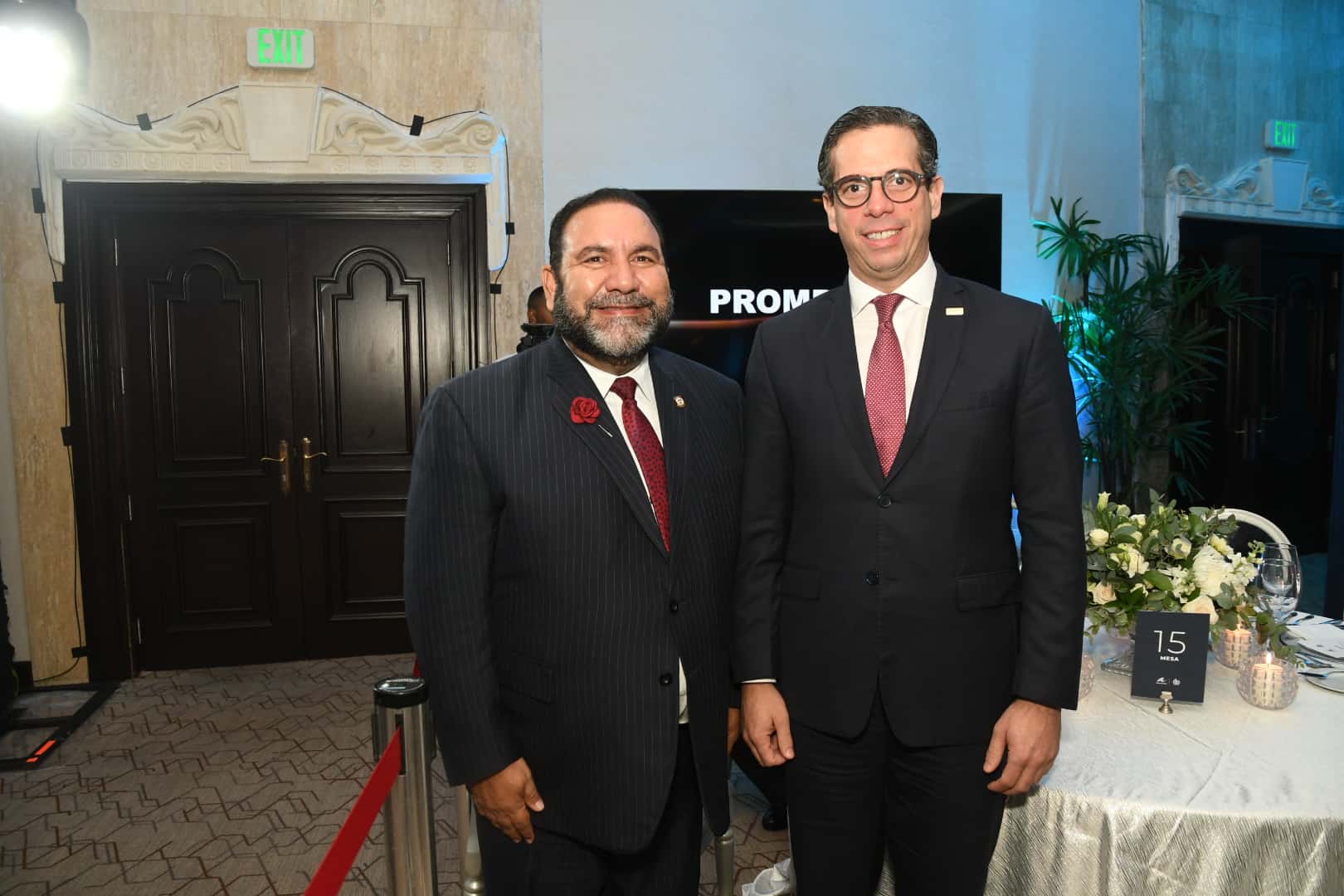 Rogelio  Genao y Cesar Dargam.