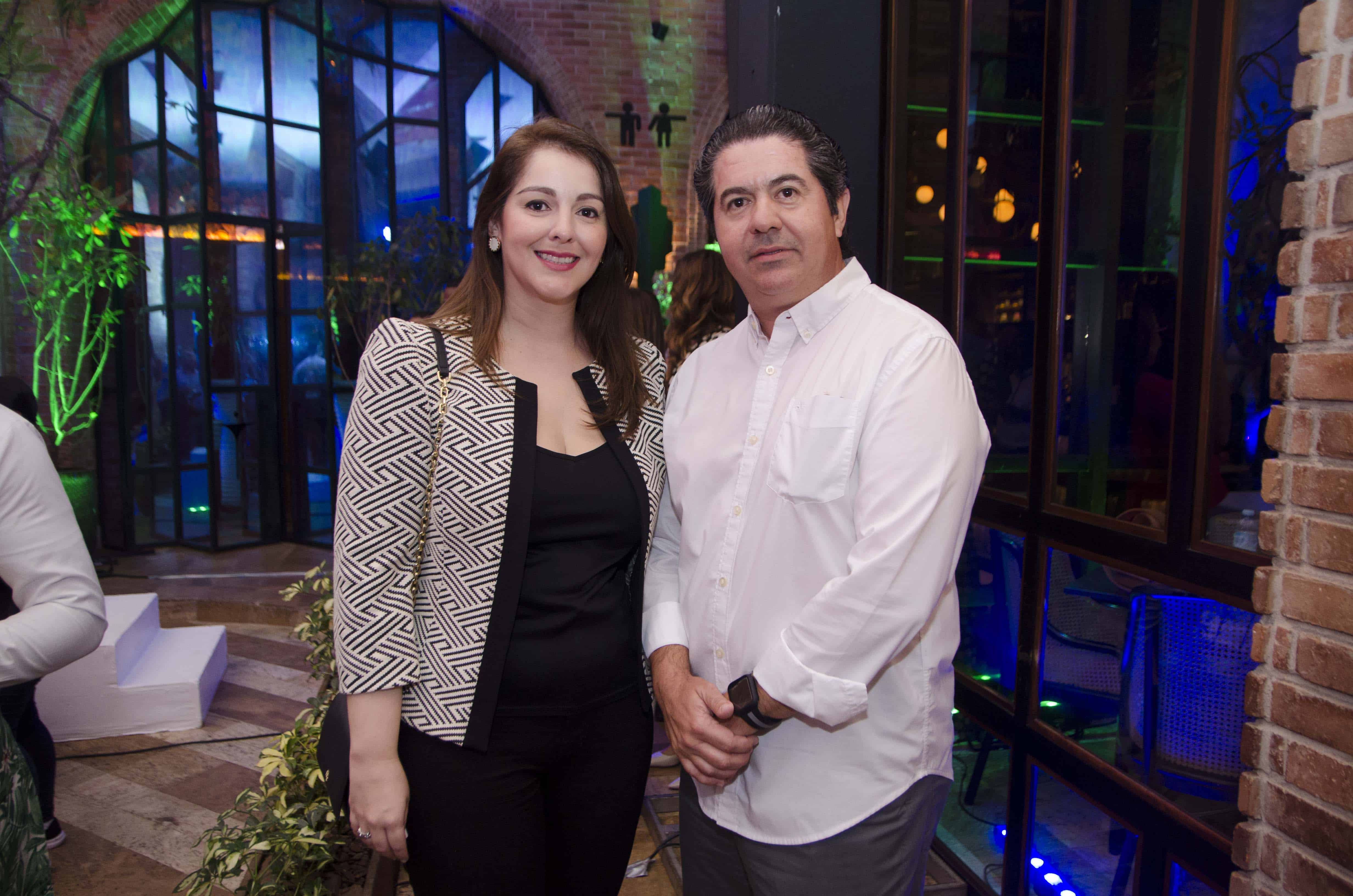 Elinor Cabrera y Willy Cabrera.