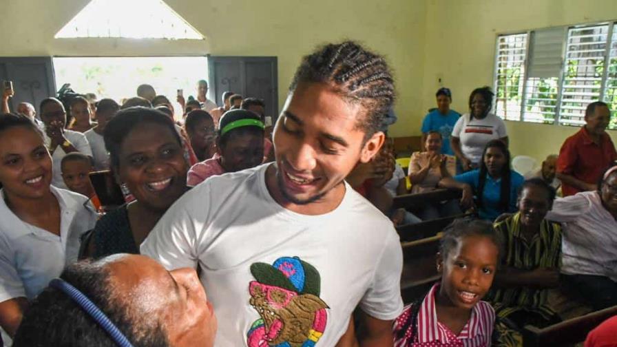 Minero dominicano rescatado de Cerro Maimón sobre su celular: Comoquiera me botaron
