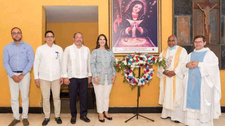 Embajada dominicana en Jamaica instala Virgen de la Altagracia en Catedral de Montego Bay