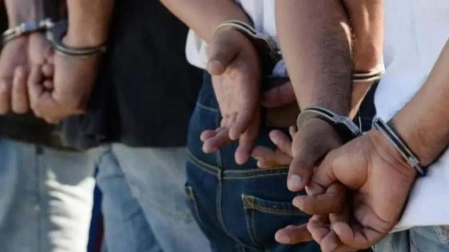 Apresan cuatro hombres acusados de matar joven en San Pedro de Macorís Apresan cuatro hombres acusados de matar joven en San Pedro de Macorís