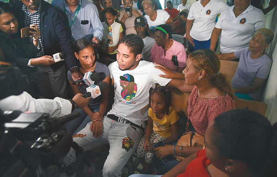 Fiesta en Los Martínez por el regreso de minero dominicano