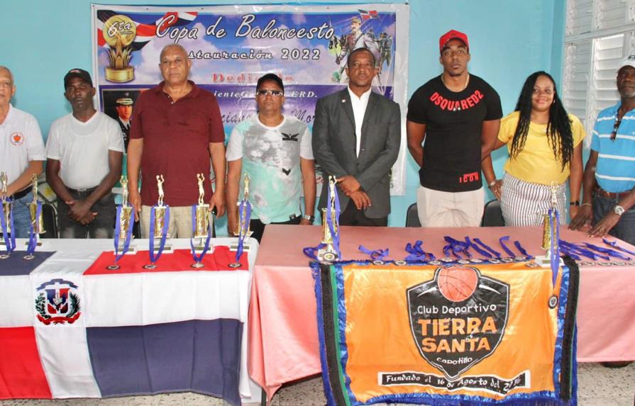 Dedican Copa de Baloncesto al ministro de defensa Tte. Gral. Carlos Luciano Díaz Morfa