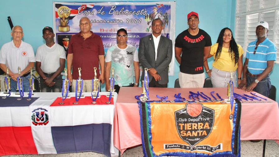 Dedican Copa de Baloncesto al ministro de defensa Tte. Gral. Carlos Luciano Díaz Morfa