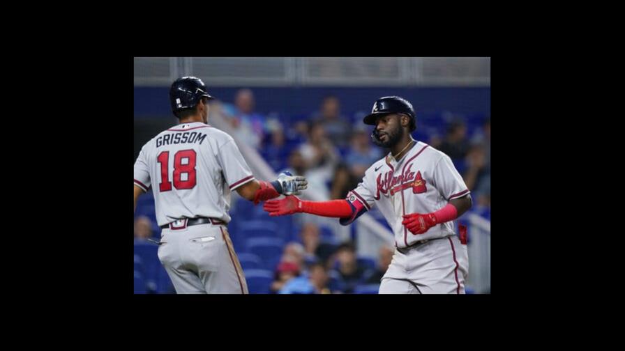 Batazo de Harris da triunfo a Bravos ante Marlins