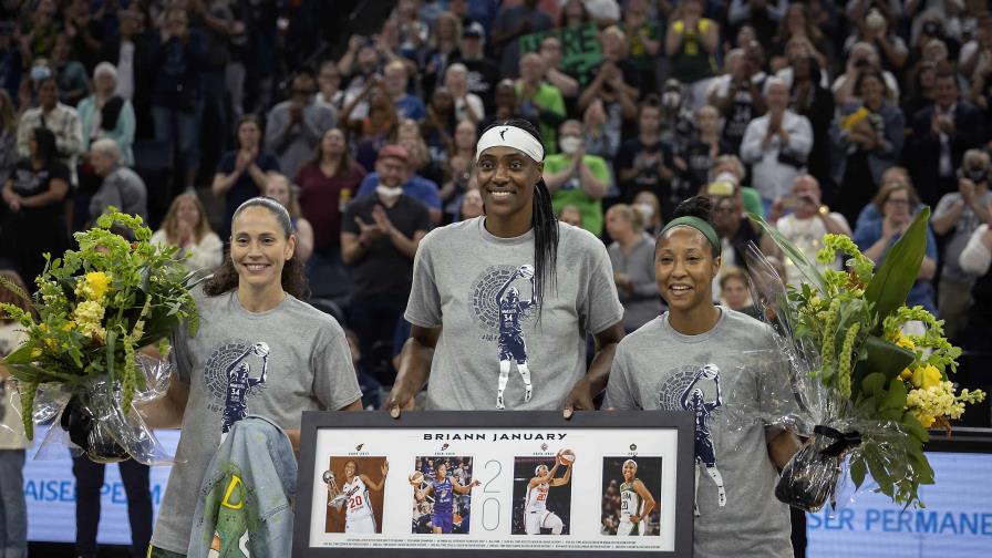 Storm asegura el puesto No. 4, estropea el final en casa de Fowles para Lynx