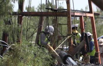 Hay condiciones para entrar a mina con 10 atrapados en México