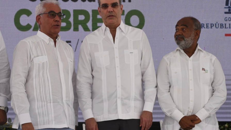 Abinader inaugura subestación que evitaría apagones ante salida de generadoras