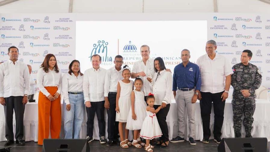Gobierno inaugura 120 viviendas de bajo costo en Los Alcarrizos Gobierno inaugura 120 viviendas de bajo costo en Los Alcarrizos