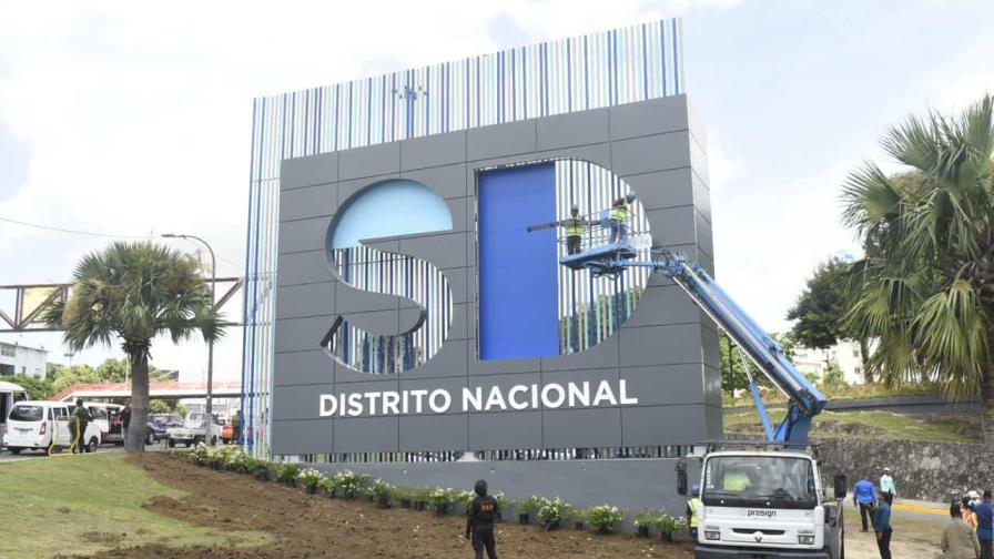 Luis Abinader y Carolina Mejía supervisan obras en el Distrito Nacional