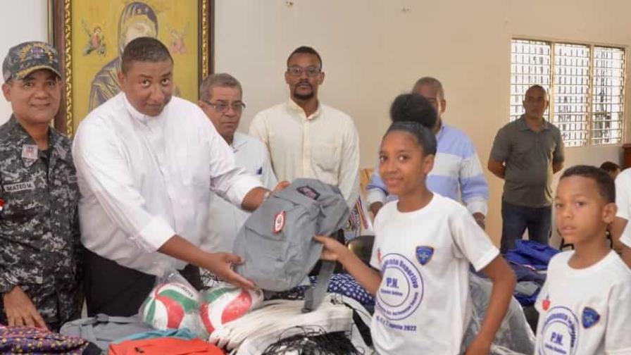 Sacerdotes, dirigentes respaldan Plan Deportivo y Recreativo Barrial