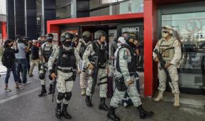 Env&iacute;an 300 militares a Tijuana tras ola de violencia en M&eacute;xico