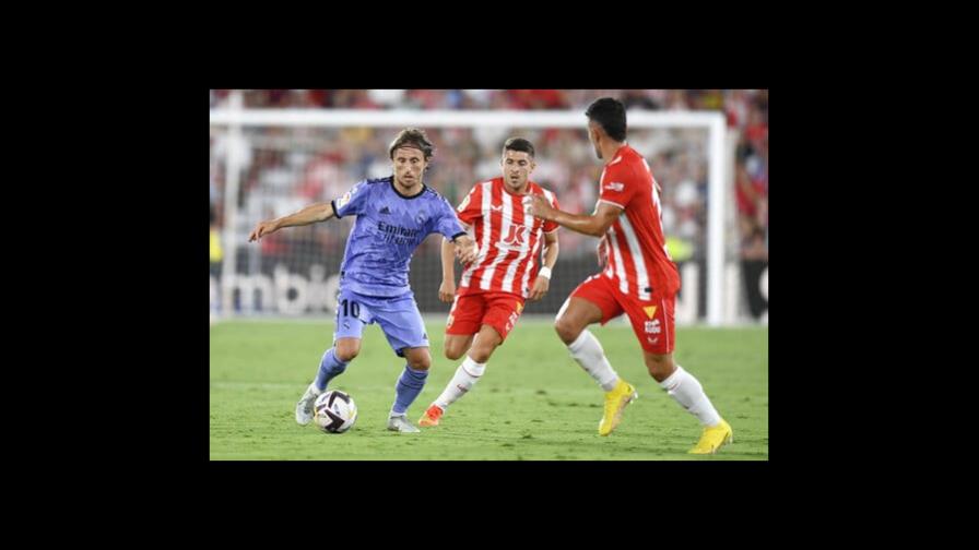 El Real Madrid inicia campaña con remontada ante Almería