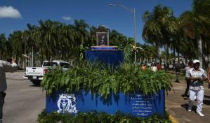 Sale hacia Santo Domingo imagen de la Virgen de la Altagracia