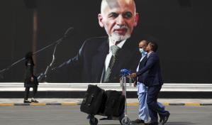 Expresidente afgano defiende su hu&iacute;da en la toma de Kabul