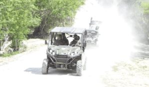 Ministro de Defensa supervisa la construcción de la verja perimetral con Haití