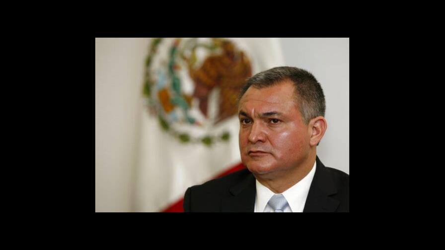 Aplazan juicio contra ex funcionario mexicano acusado de tráfico de drogas