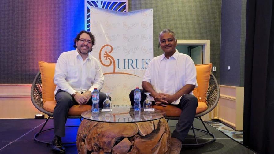 Grupo Urus realiza seminario sobre litiasis renal liderado por dos expertos mundiales