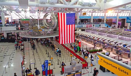 Aeropuertos de NY se suma a aeropuertos con vuelos cancelados por fallas de radio y radar