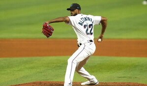 Tras el Cl&aacute;sico, Alc&aacute;ntara regresa a los Marlins y lanza cuatro entradas de dos carreras