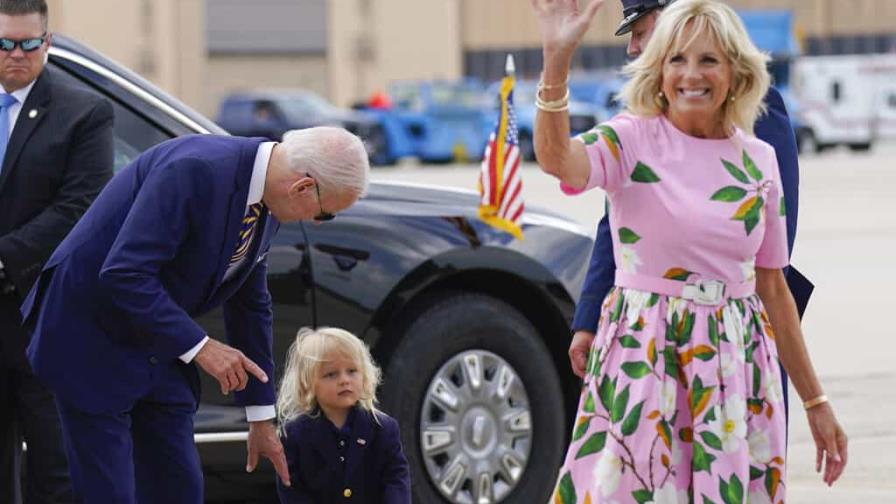 Jill Biden tests positive for COVID-19, has mild symptoms