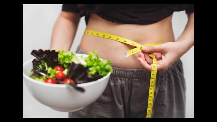 Por qué no debes saltarte las comidas para bajar de peso