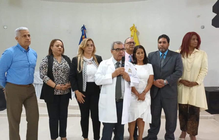 CMD exaltará a tres maestros de la medicina en ceremonia por su aniversario 131