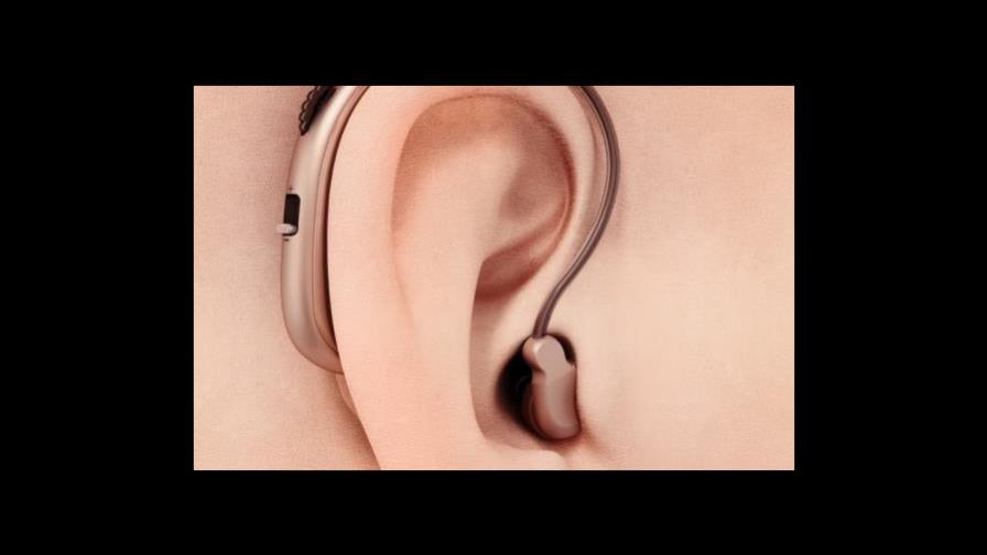 Audífonos para problemas auditivos podrán comprarse sin prescripción en EEUU