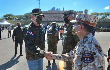 Abinader cambia jefes del Ejército, Fuerza Aérea y Armada