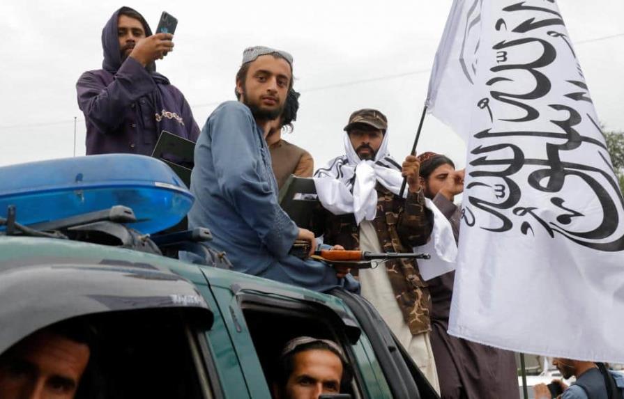 Los talibanes liberan a dos estadounidenses detenidos en Afganistán