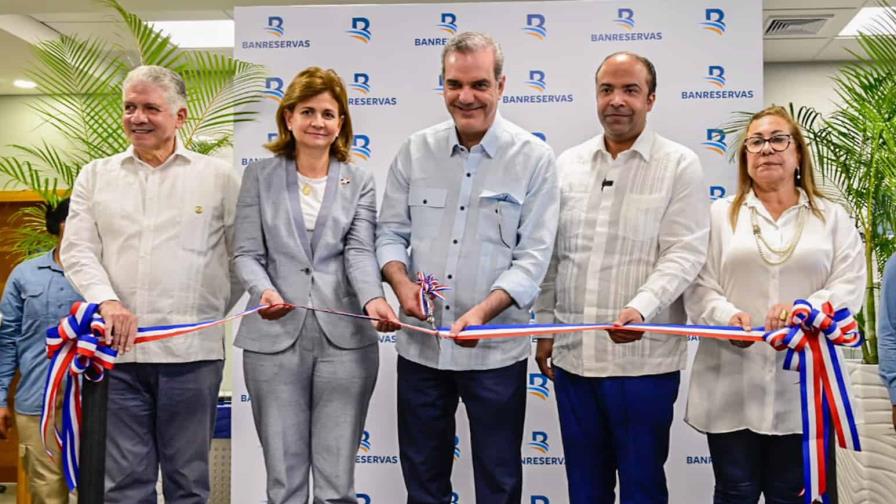 Banreservas amplía su capacidad de servicio en la zona metropolitana de Santiago Banreservas amplía su capacidad de servicio en la zona metropolitana de Santiago