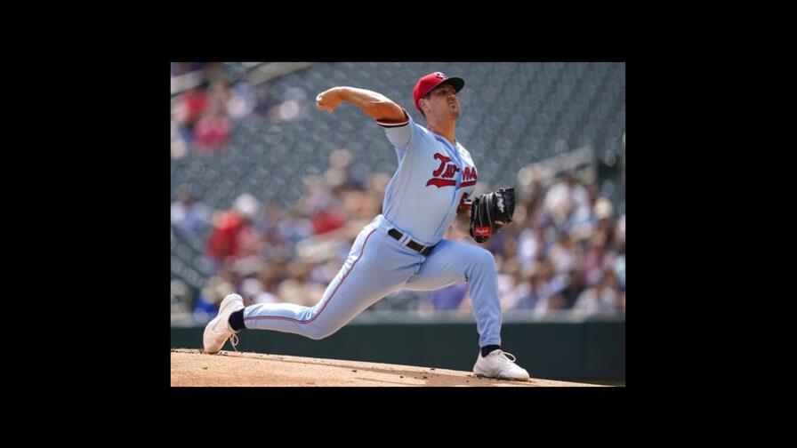 Mellizos superan a Reales y barren la serie