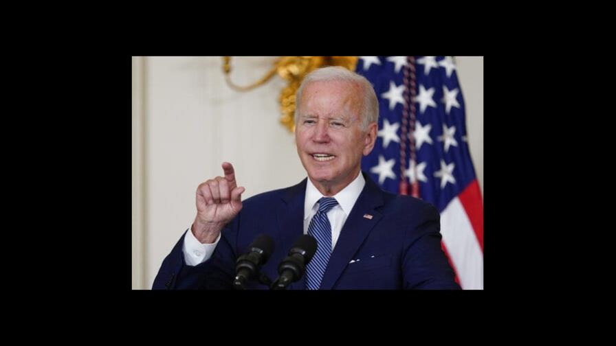 Biden firma histórica ley de clima y salud