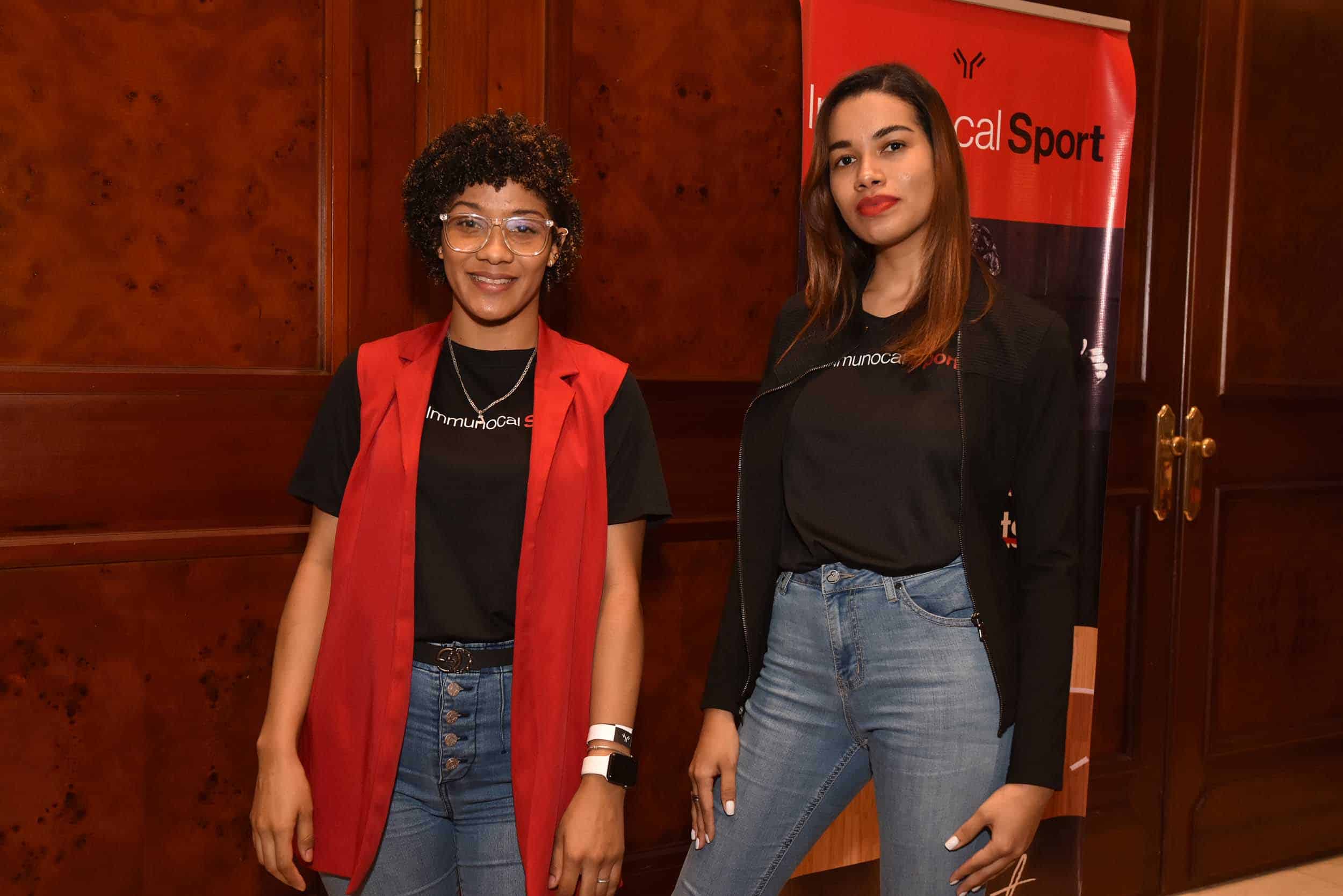 Jadarys Díaz Lora y Vianna Saret Batista.