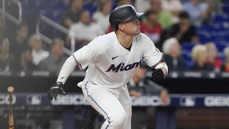 Fortes pega dos jonrones y anota carrera de triunfo de Marlins