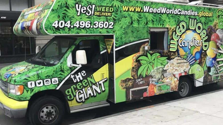 Retiran de Times Square una veintena de camionetas de venta de cannabis