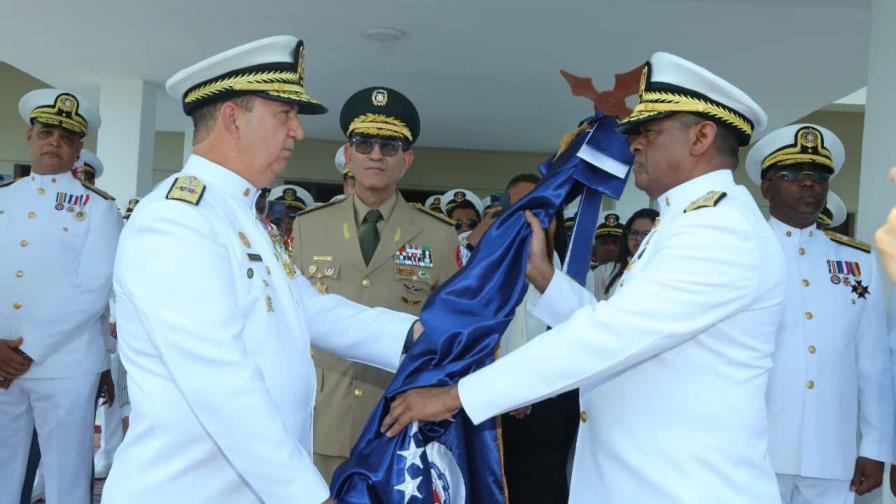 Posesionan nuevos jefes de la Armada, Fuerza Aérea y del Ejército