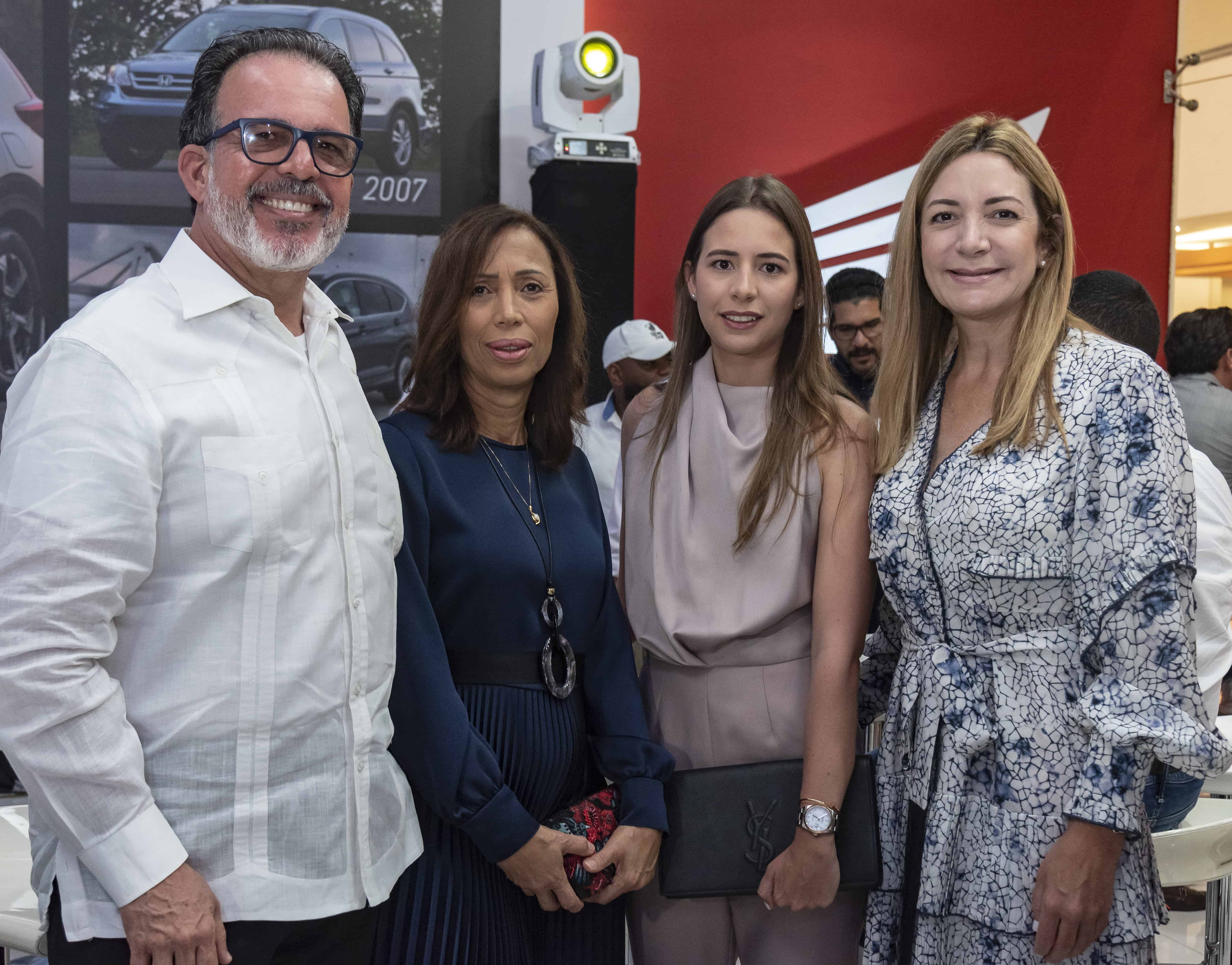 Luis de Jesús Rodríguez, María Rodríguez, isabella Bermudez y Isabel Turull.